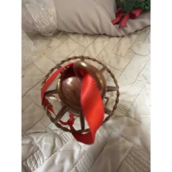 2012 Pinocchio Caged Sketchbook Christmas Ornament Disney - Picture 4 of 4